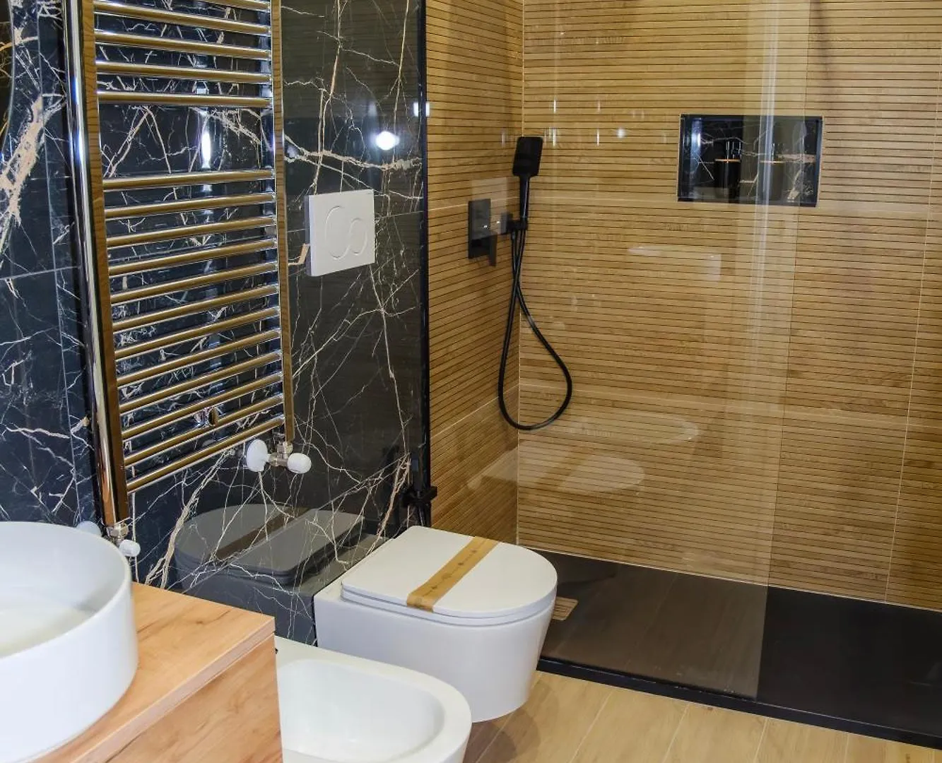 Bed and Breakfast Futura Guest House Μπάρι