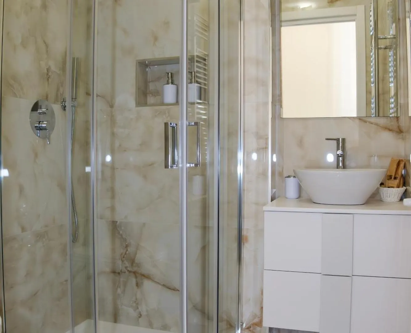 Futura Guest House Μπάρι Bed and Breakfast