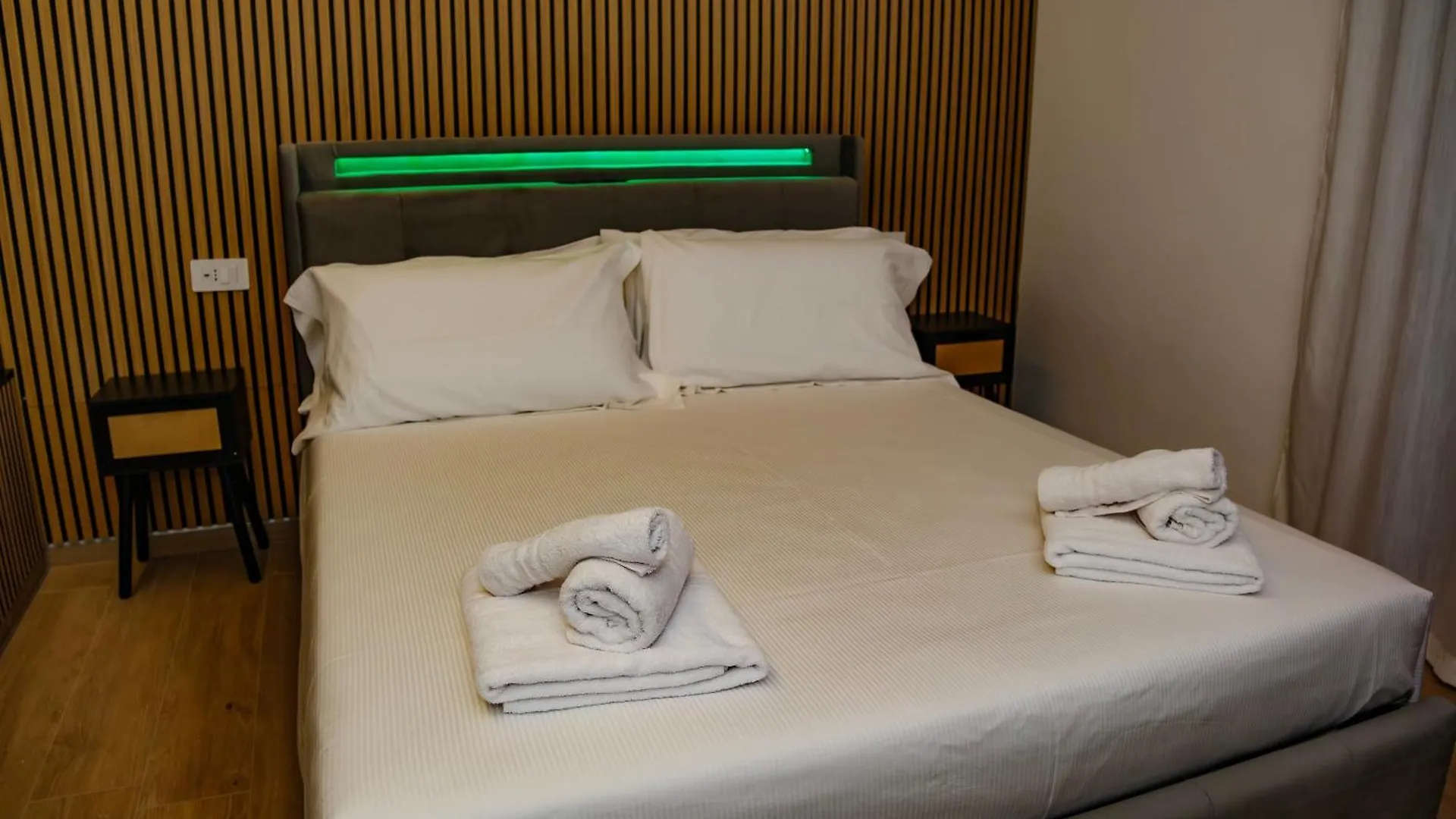 Futura Guest House Μπάρι Bed and Breakfast