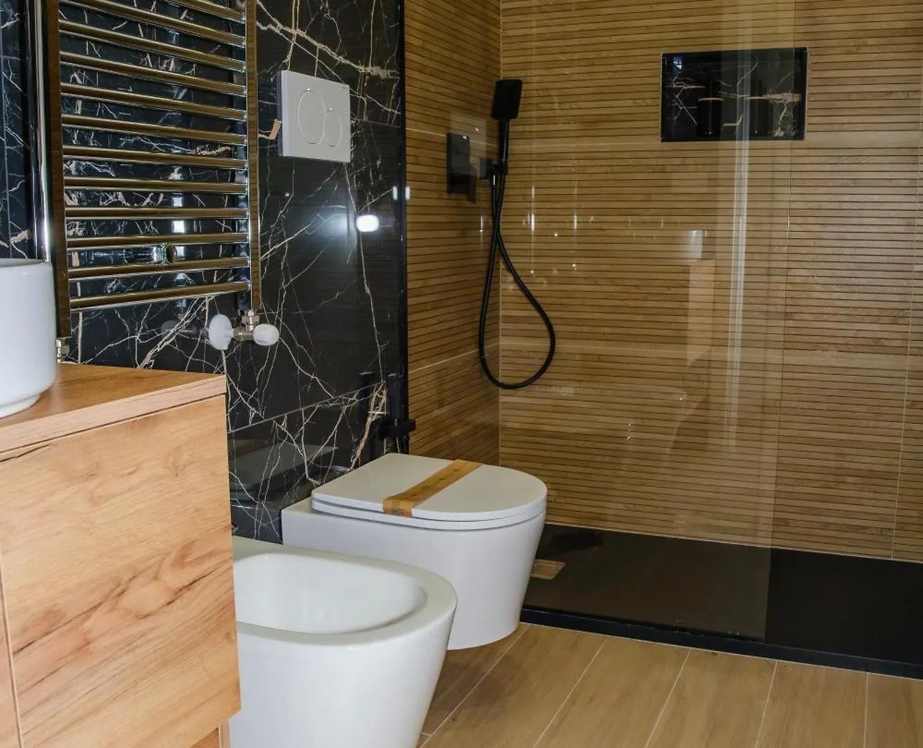 Bed and Breakfast Futura Guest House Μπάρι